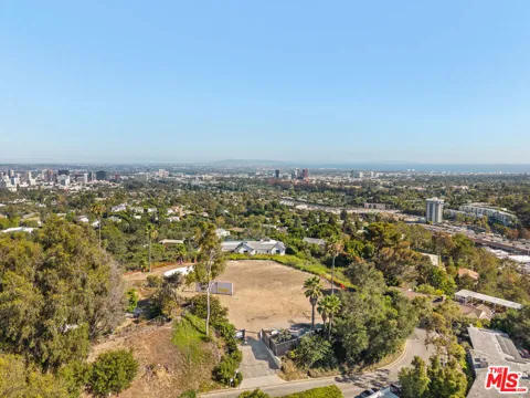 780 Linda Flora Drive
