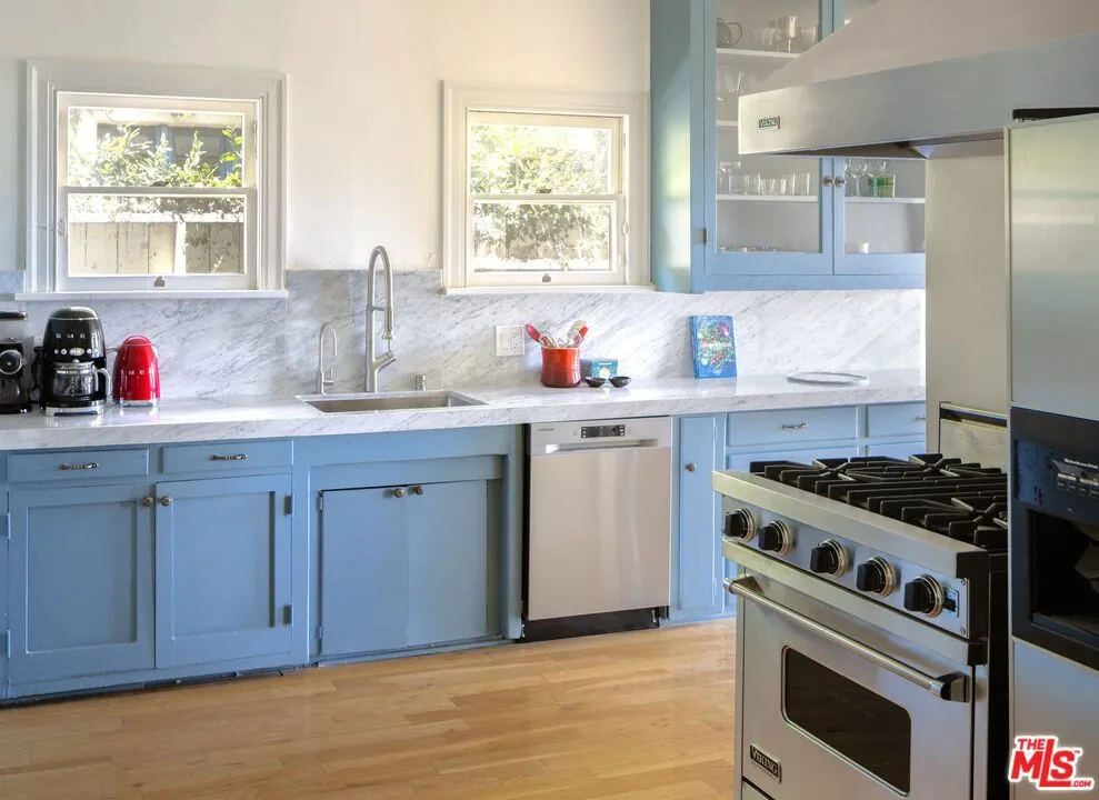 8262 Marmont Lane Los Angeles, CA 90069