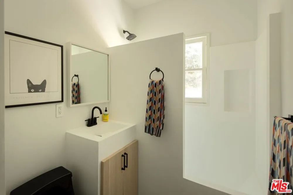 8262 Marmont Lane Los Angeles, CA 90069