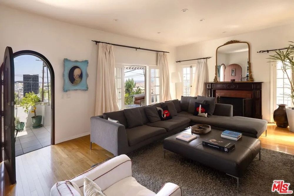 8262 Marmont Lane Los Angeles, CA 90069