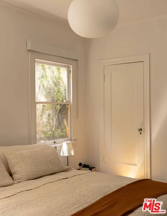8262 Marmont Lane Los Angeles, CA 90069