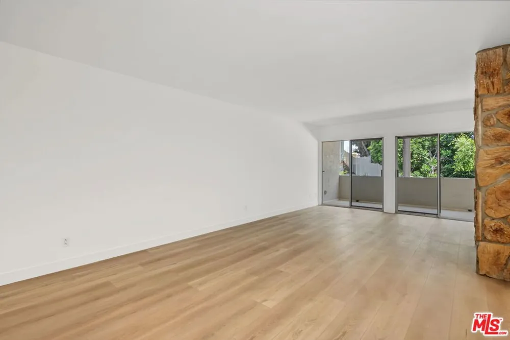 16169 W Sunset Boulevard #203 Los Angeles, CA 90272