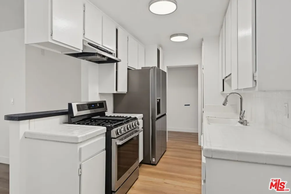 16169 W Sunset Boulevard #203 Los Angeles, CA 90272