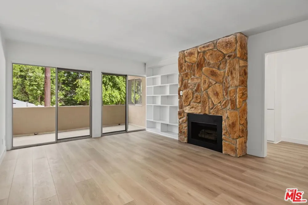 16169 W Sunset Boulevard #203 Los Angeles, CA 90272