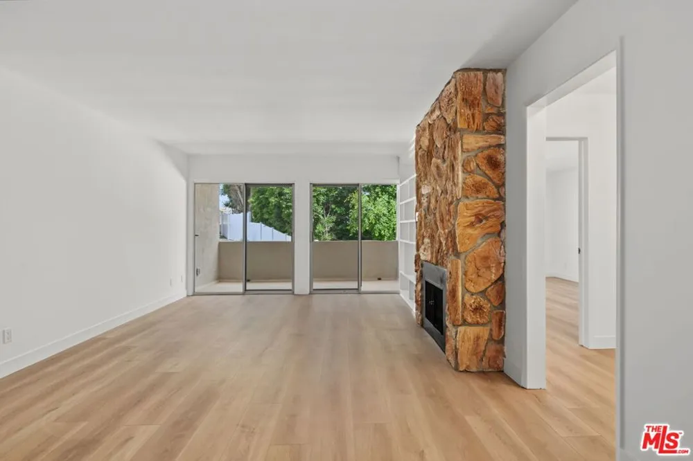 16169 W Sunset Boulevard #203 Los Angeles, CA 90272