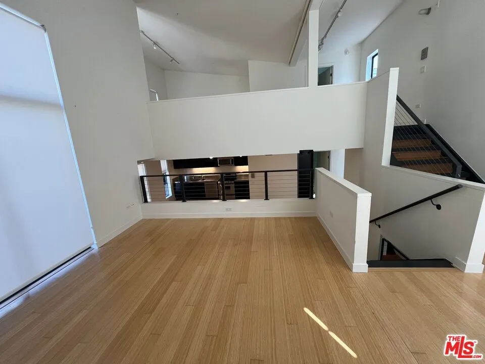 320 Indiana Avenue #B Venice, CA 90291