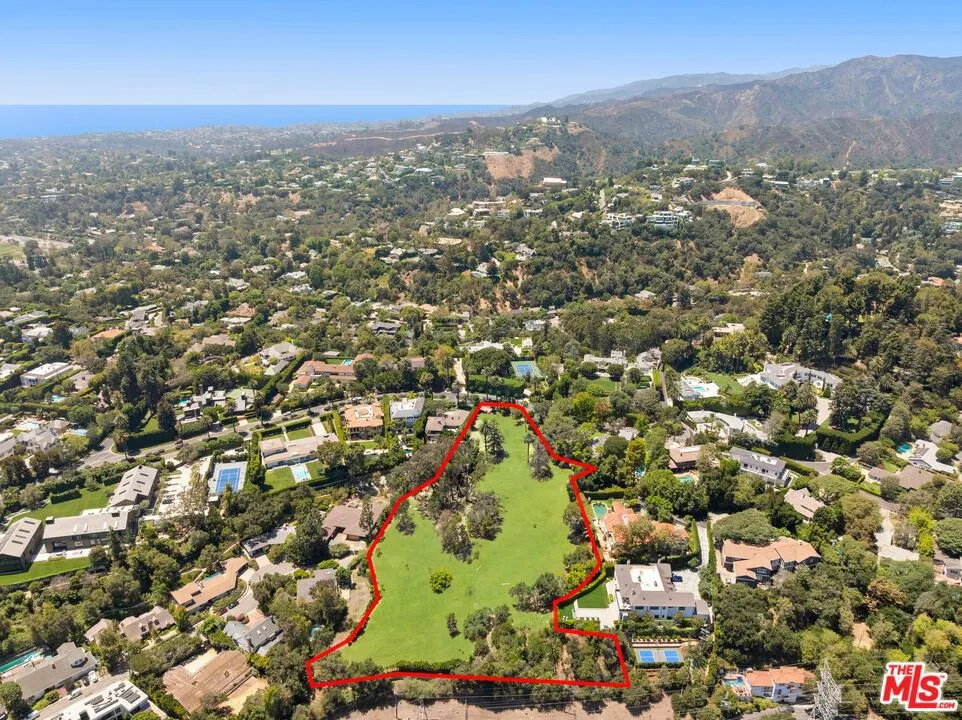 12 Oakmont Drive Los Angeles, CA 90049