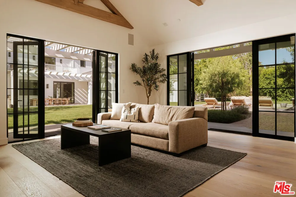 24044 Long Valley Road Hidden Hills, CA 91302
