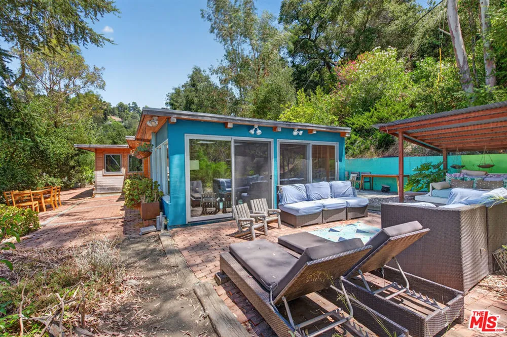 1738 Topanga Skyline Drive Topanga, CA 90290