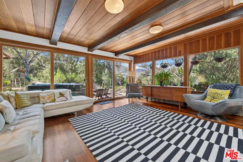 1738 Topanga Skyline Drive Topanga, CA 90290