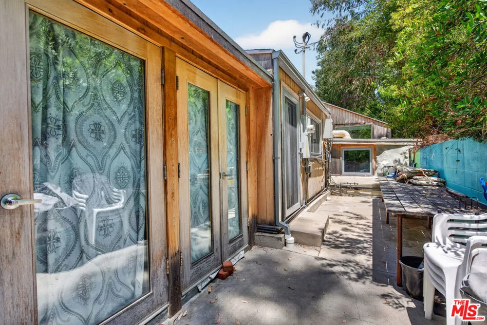 1738 Topanga Skyline Drive Topanga, CA 90290