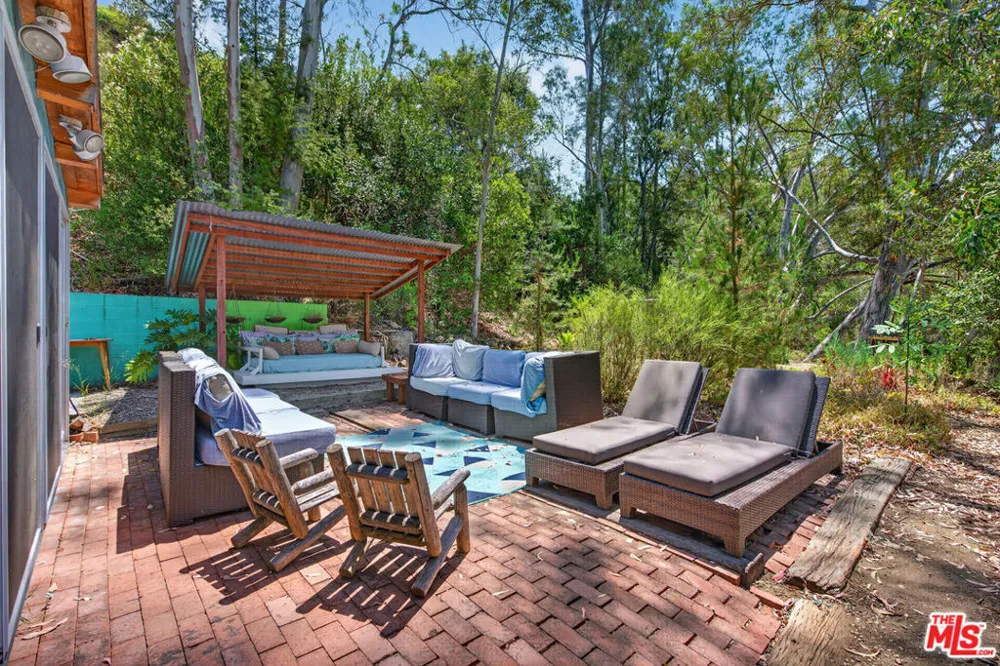 1738 Topanga Skyline Drive Topanga, CA 90290