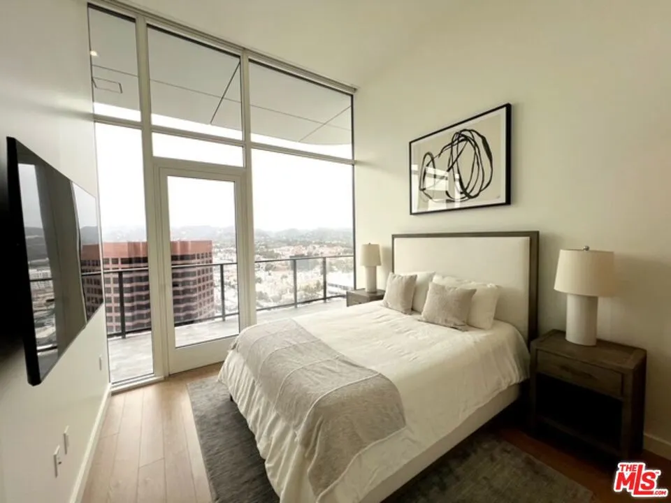 11750 Wilshire Boulevard #3405 Los Angeles, CA 90025