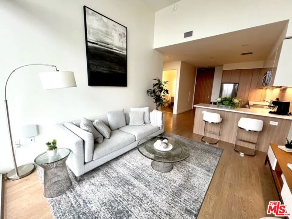 11750 Wilshire Boulevard #3405 Los Angeles, CA 90025