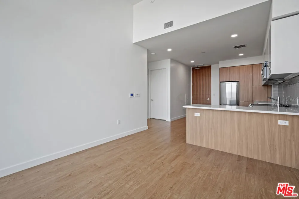 11750 Wilshire Boulevard #3405 Los Angeles, CA 90025