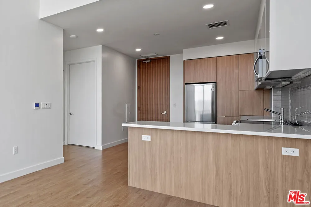 11750 Wilshire Boulevard #3405 Los Angeles, CA 90025