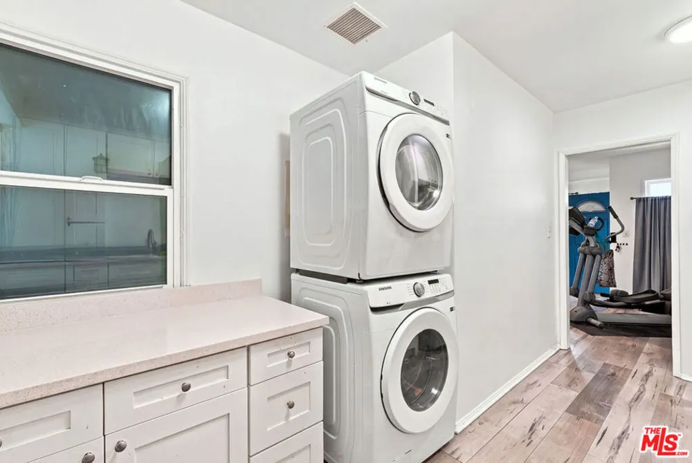 7007 Claire Avenue Los Angeles, CA 91335