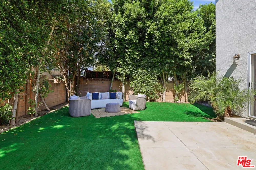 7007 Claire Avenue Los Angeles, CA 91335