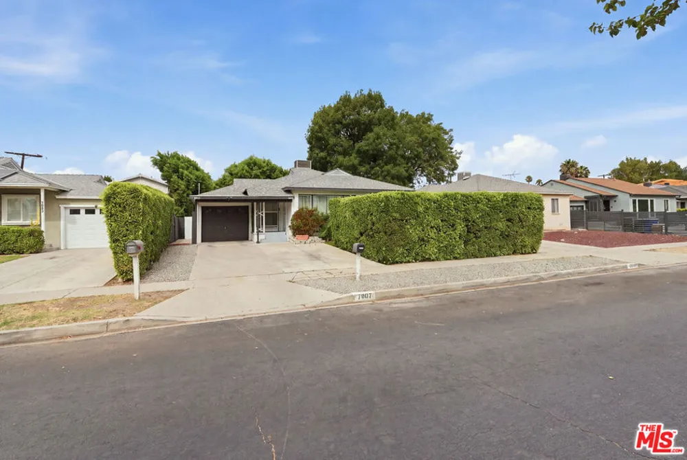 7007 Claire Avenue Los Angeles, CA 91335