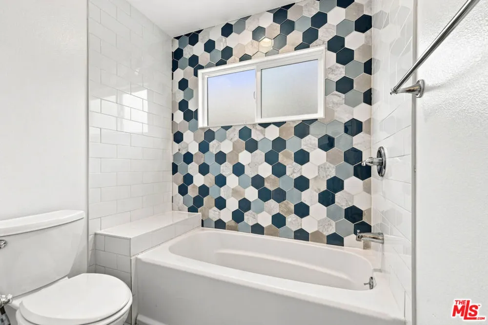 7007 Claire Avenue Los Angeles, CA 91335