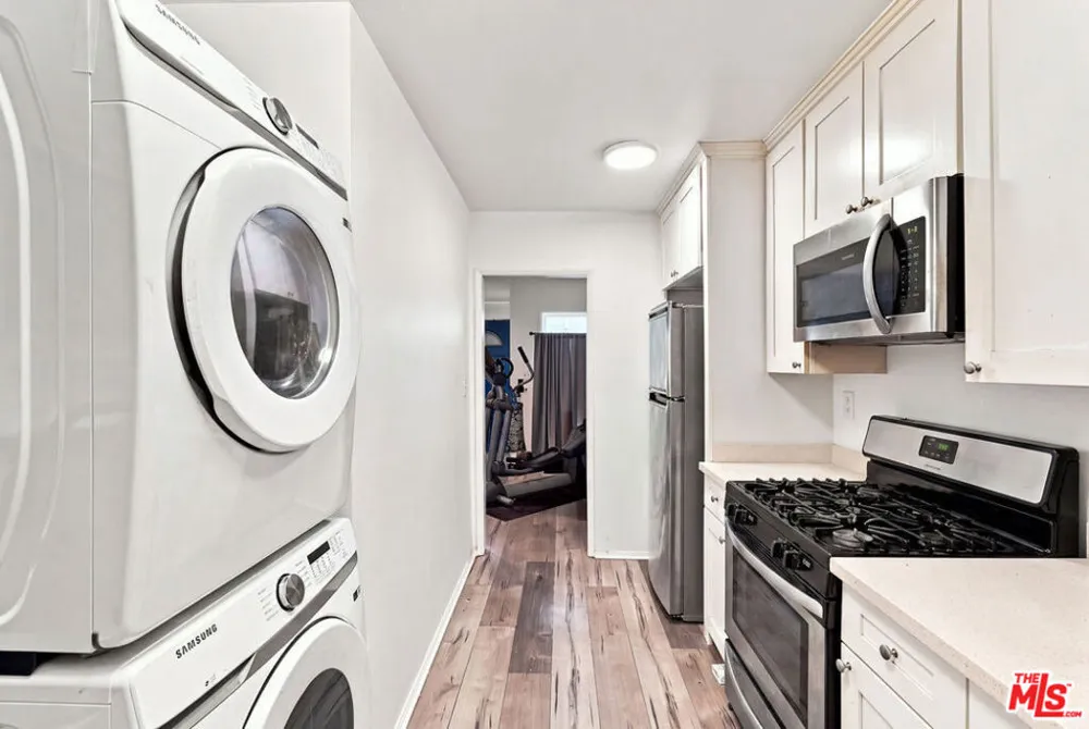 7007 Claire Avenue Los Angeles, CA 91335