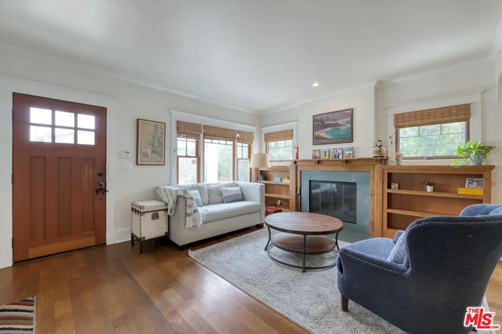 933 Venezia Avenue Venice, CA 90291