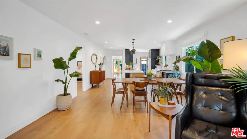 2940 11th Avenue Los Angeles, CA 90018