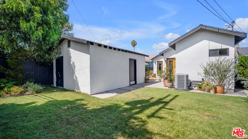 2940 11th Avenue Los Angeles, CA 90018