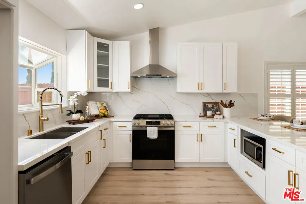 8334 Denise Lane West Hills, CA 91304
