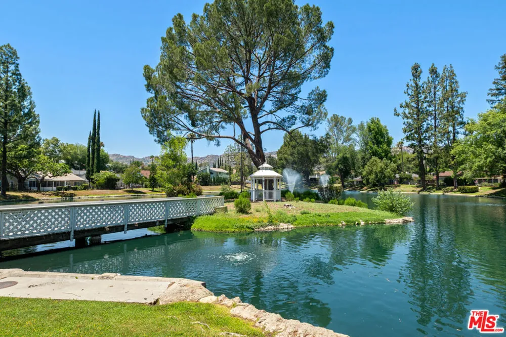 8334 Denise Lane West Hills, CA 91304