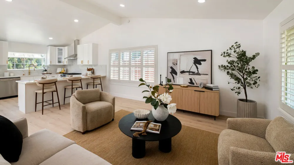 8334 Denise Lane West Hills, CA 91304