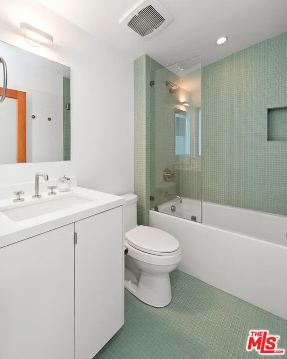 503 San Juan Avenue Venice, CA 90291