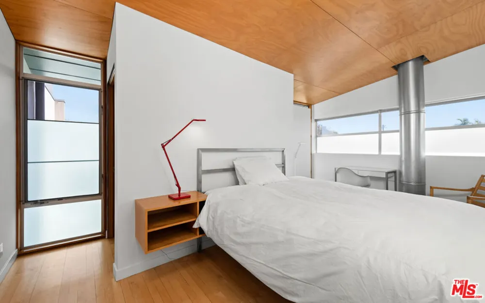 503 San Juan Avenue Venice, CA 90291