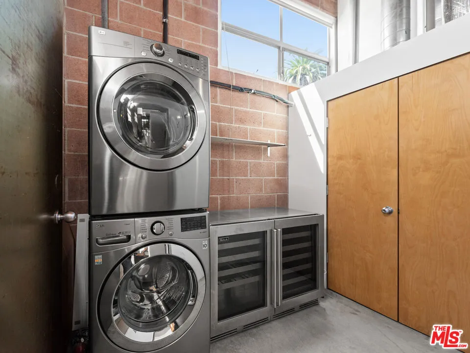503 San Juan Avenue Venice, CA 90291