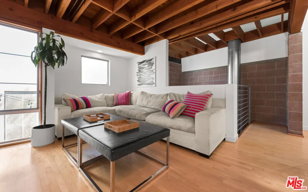 503 San Juan Avenue Venice, CA 90291