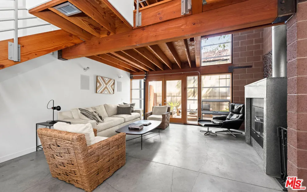 503 San Juan Avenue Venice, CA 90291