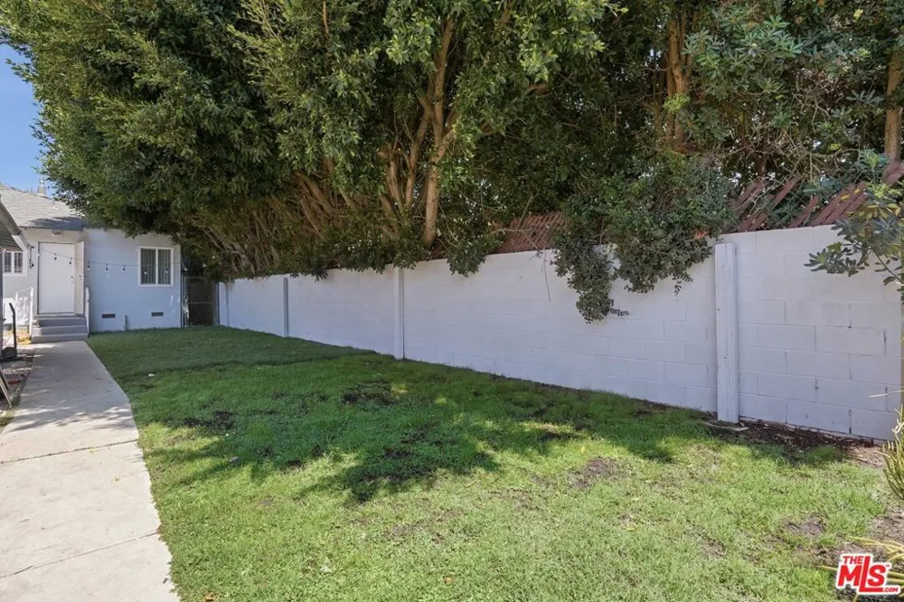 2938 Kansas Avenue Santa Monica, CA 90404