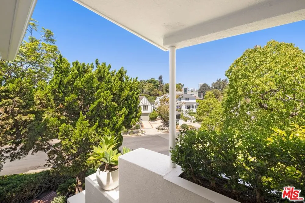 1706 Comstock Avenue Los Angeles, CA 90024