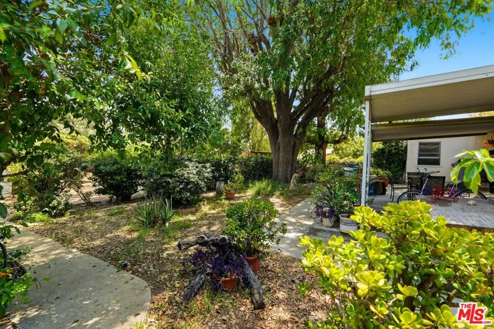 7650 Wilbur Avenue Los Angeles, CA 91335