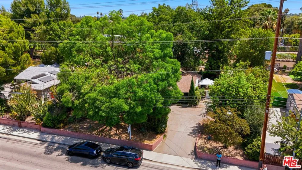 7650 Wilbur Avenue Los Angeles, CA 91335