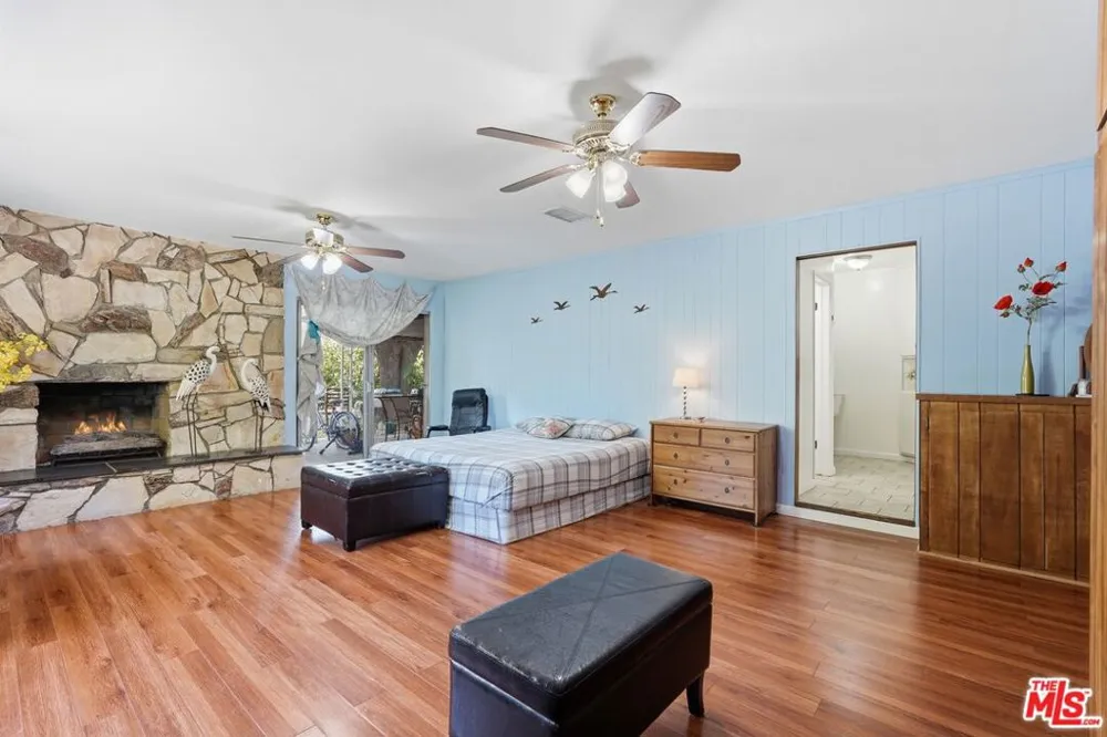 7650 Wilbur Avenue Los Angeles, CA 91335