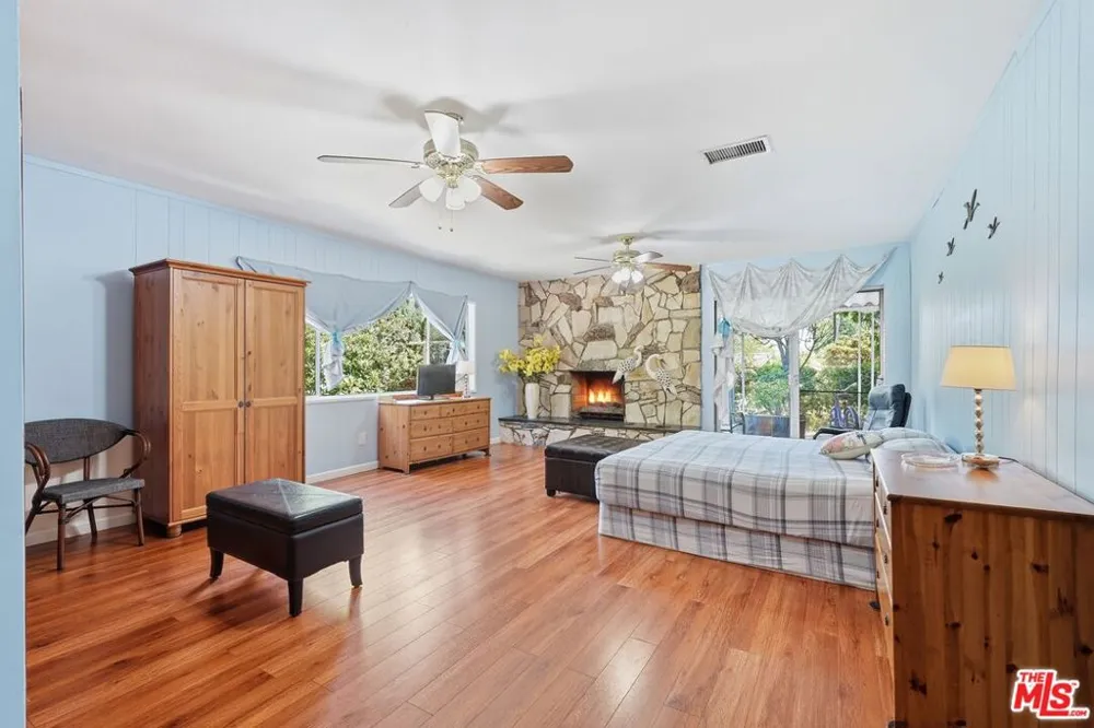 7650 Wilbur Avenue Los Angeles, CA 91335