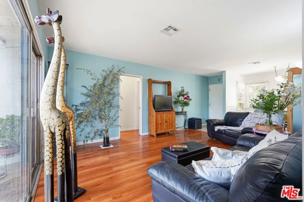 7650 Wilbur Avenue Los Angeles, CA 91335