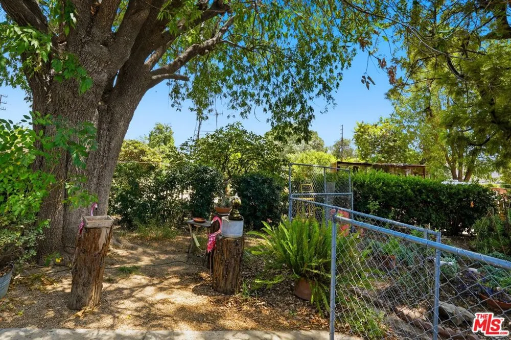 7650 Wilbur Avenue Los Angeles, CA 91335