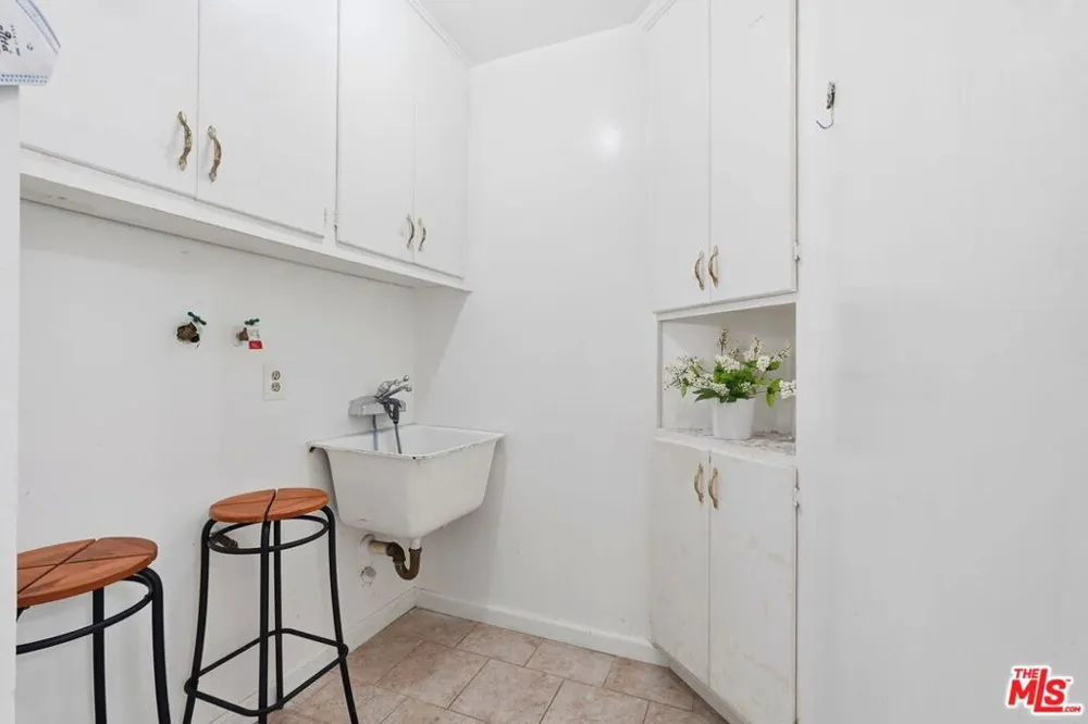 7650 Wilbur Avenue Los Angeles, CA 91335