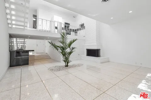 764 DOHENY DRIVE #2