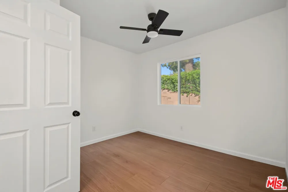 11512 Fenton Avenue Sylmar, CA 91342