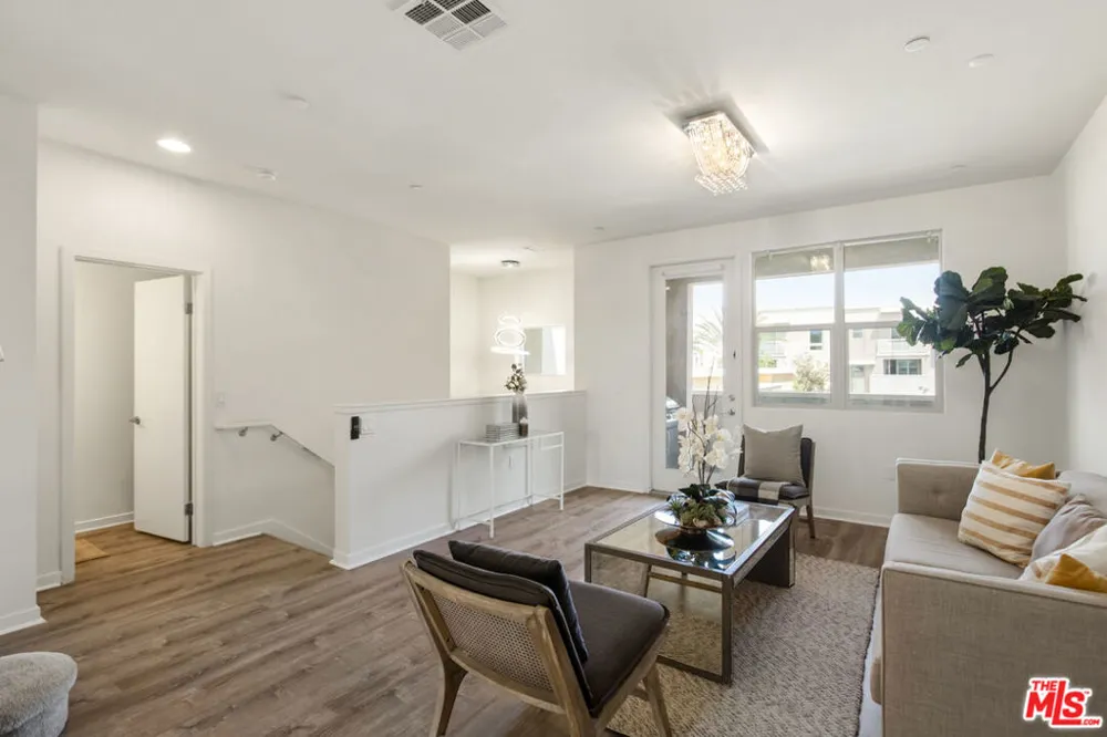 794 Colorado Circle Carson, CA 90745