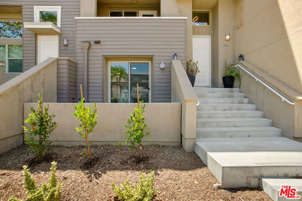 794 Colorado Circle Carson, CA 90745