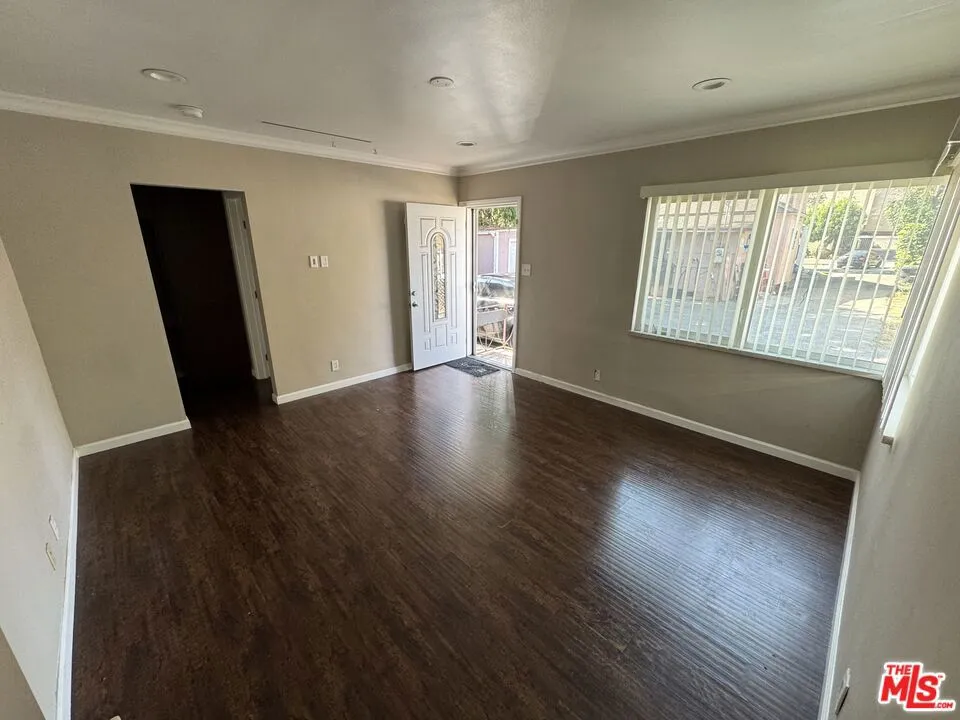 470 W California Avenue #A Glendale, CA 91203